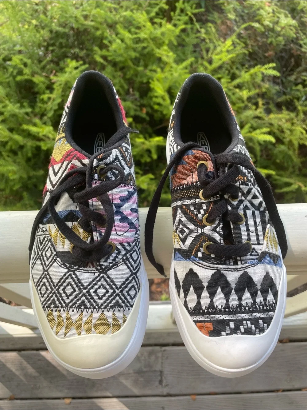 Keen SIZE 6.5  Black Canvas Sneakers with Multicolor Aztec Print**NEVER WORN**